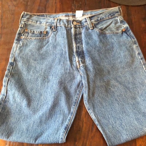 Levis 501 Jeans - Picture 2 of 3